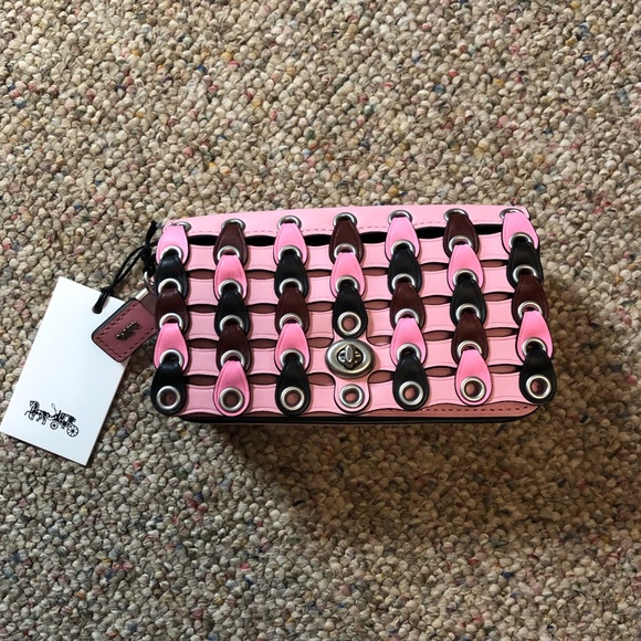 🎉 HP  🎉 🆕 Coach CLB LNK DInkier Bag Petal Pink - Picture 3 of 10